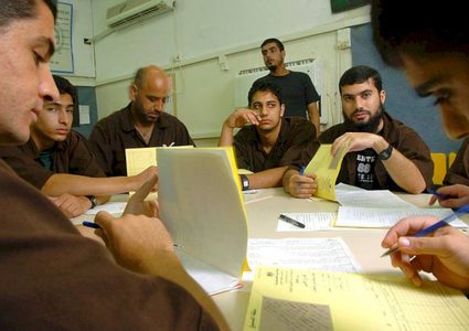 إعلان نتائج "الثانوية العامة" للأسرى داخل سجون الاحتلال