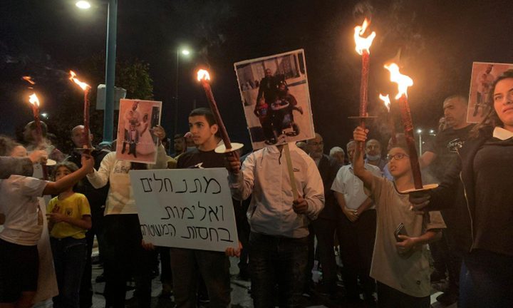 مسيرة في اللد احتجاجا على إغلاق ملفّ التحقيق في استشهاد حسّونة