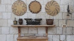 قصر عائلة " إرشيد" تجاوز عمره 190 عاما ولايزال يحتفظ بمقتنياته