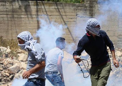 إصابات و قمع لمسيرات إحياء ذكرى استشهاد أبو عمار في الضفة