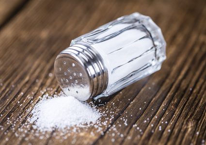 دراسة : الملح يؤثر على تدفق الدماء في الدماغ