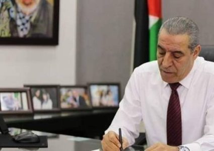حسين الشيخ : السلطة الفلسطينية لم تستلم  قرض مالي من أسرائيل