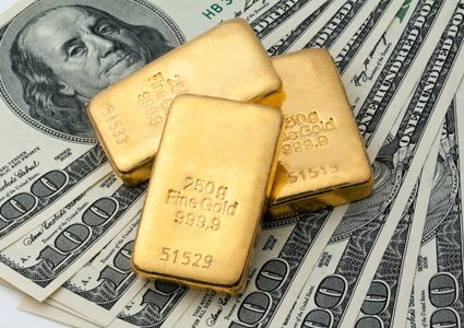 انخفاض أسعار الذهب مع قوة الدولار