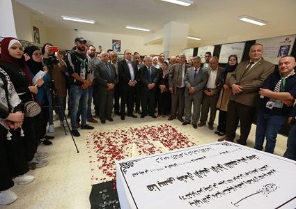 افتتاح معرض صور "حكاية قائد ومسيرة شعب" في نابلس