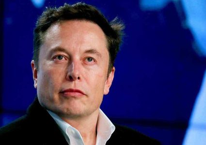 ماسك يتخلى عن المزيد من أسهمه في شركة تسلا