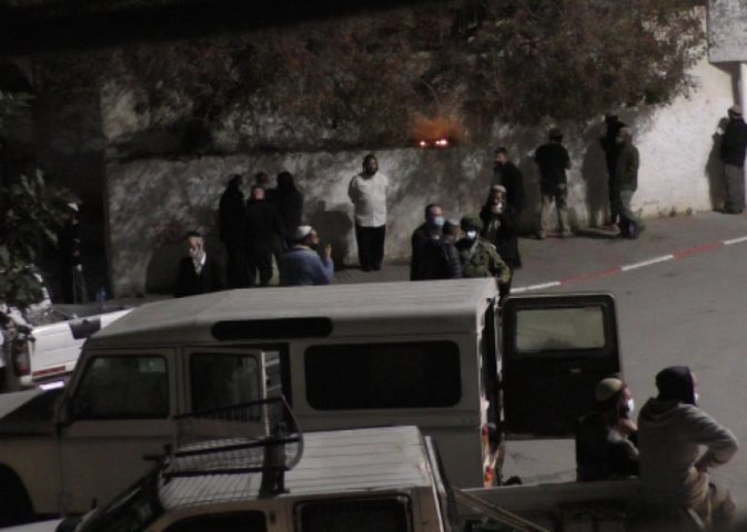 مستوطنون يغلقون مدخل ترمسعيا شمال رام الله