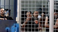 توتر في سجن عسقلان احتجاجا على استشهاد الأسير العمور