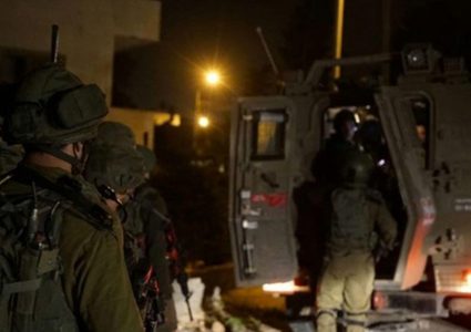 قوات الاحتلال تعتقل مواطنا من الخليل