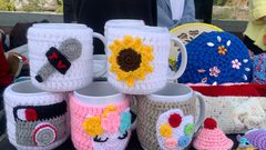 شقيقتان من "النجاح" يبدعن بفن "الكروشيه" بحلة عصرية جديدة