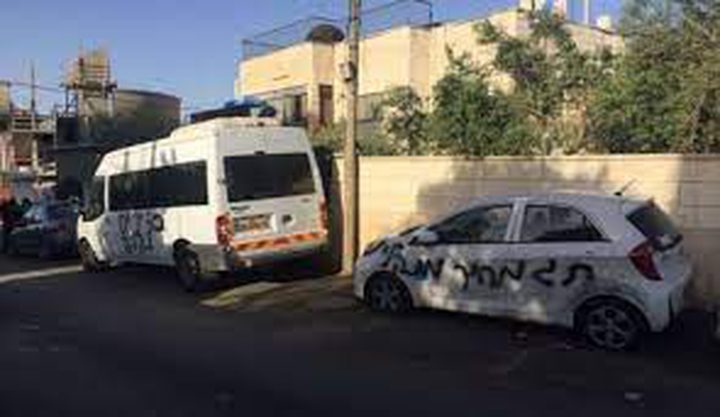 مستوطنون يعطبون إطارات 13 مركبة بالشيخ جراح بالقدس