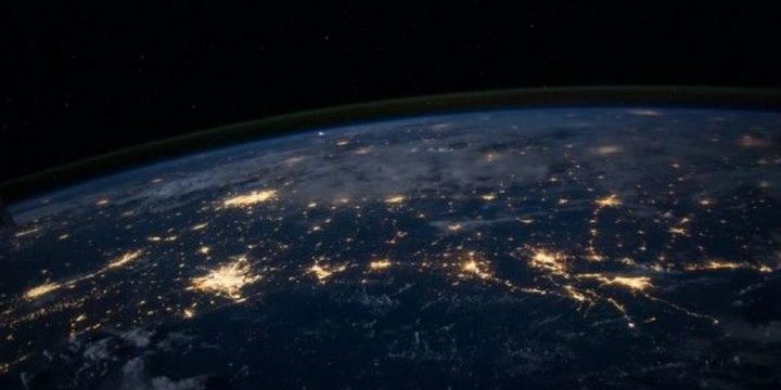 العالم يشهد "ظاهرة فلكية" لم تحدث منذ 580 عاما
