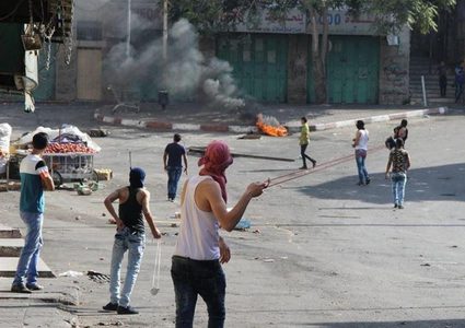 إصابتان بالرصاص المعدني خلال مواجهات مع الاحتلال في باب الزاوية