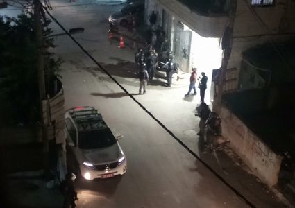 الاحتلال يعتقل شابين من بلدة العيسوية