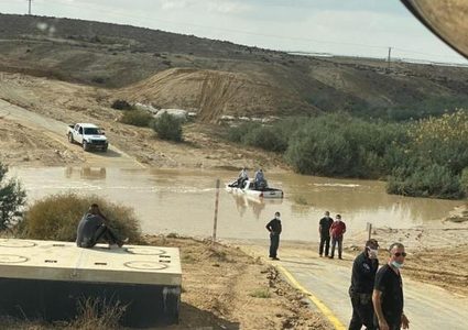 فيضانات وسيول وتدفق للمياه في صحراء النقب