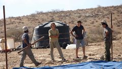 مستوطنون يدمرون محتويات مخزن ويستولون على معدات زراعية ‬‬بطولكرم