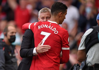 مانشستر يونايتد يقيل مدربه سولشاير