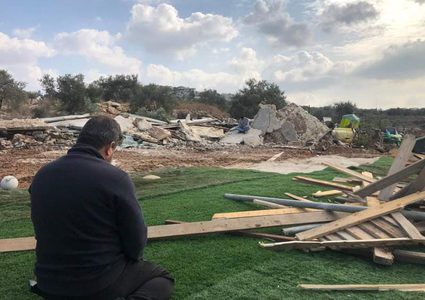 قلقيلية: الاحتلال يجرف أرضا زراعية في النبي الياس