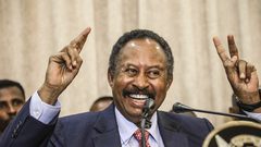 الجيش السوداني يعيد حمدوك لمنصبه