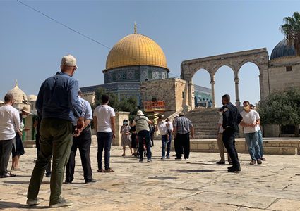 73 مستوطنا يقتحمون "الأقصى"