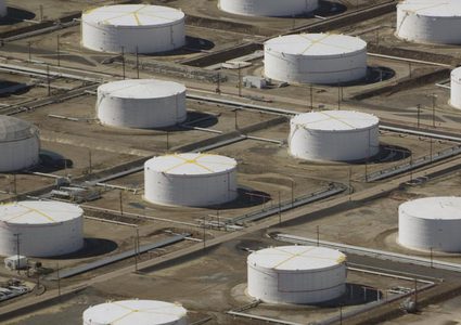 انعكاس قرار بادين بالإفراج عن كميات نفط من الاحتياطي على الأسواق