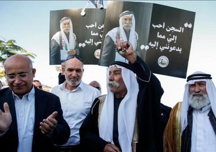 أهالي العراقيب يستأنفون ضد قرار حبس الشيخ الطوري وناشطين