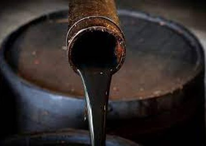 أسعار النفط توسع خسائرها ومزيج "برنت" يهبط بأكثر من 3%