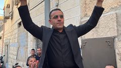 الاحتلال يمنع محافظ القدس من المشاركة في زفاف ابنته