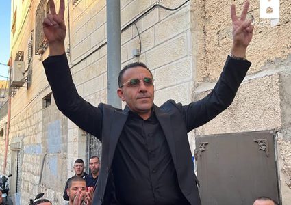 الاحتلال يمنع محافظ القدس من المشاركة في زفاف ابنته