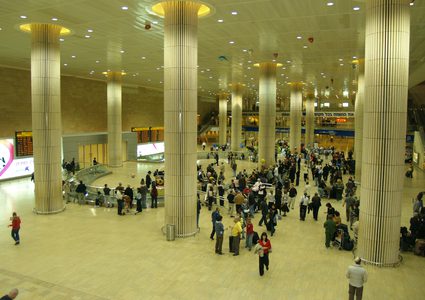 إسرائيل تحظر السفر من و إلى عدد من الدول الأفريقية