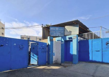 إضراب شامل في مرافق الأونروا بغزة احتجاجا على عدم تلبية مطالب العاملين