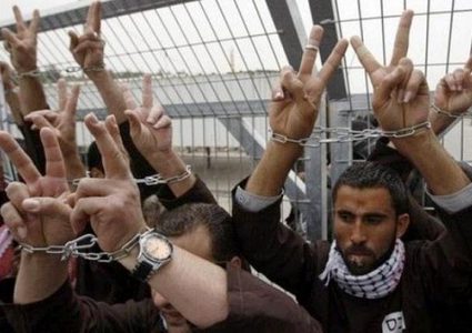 وقفة تضامن واسناد مع الأسرى المضربين عن الطعام في بيت لحم