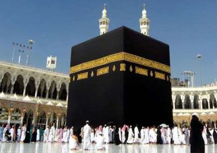 السعودية تعلن شروط تأشيرة السفر لأداء العمرة