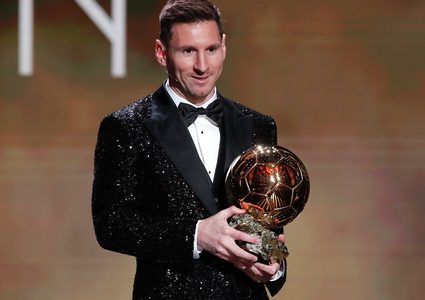 ميسي يحصد الكرة الذهبية السابعة