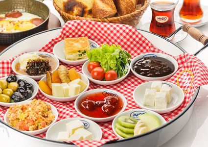 ماهو الوقت المناسب لوجبة الإفطار