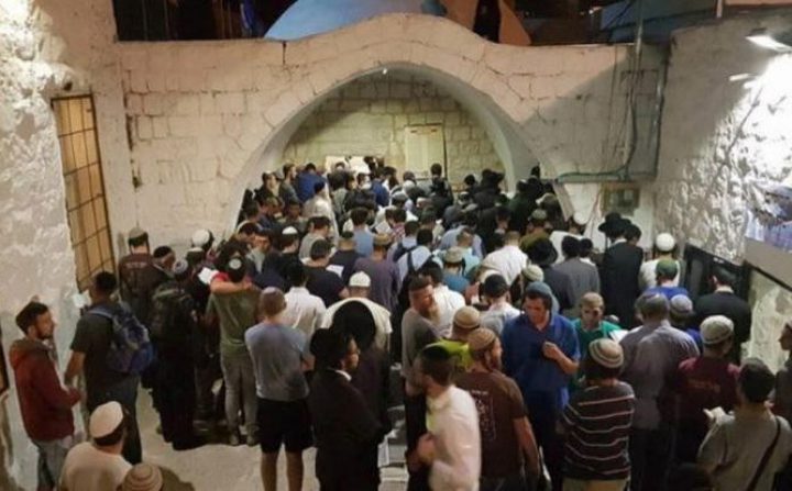 إصابات بالمطاط والاختناق إثر اقتحام مستوطنين مقام يوسف في نابلس