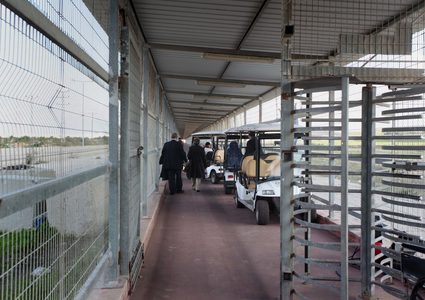 الاحتلال يغلق حاجز بيت حانون يوم الجمعة المقبل