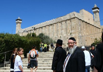 الأزهر يدين اقتحام رئيس دولة الاحتلال للمسجد الإبراهيمي