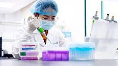 علماء الصين يكتشفون جسما مضادا لجميع طفرات "كوفيد-19"