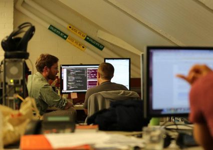 اختراق هواتف مسؤولين أميركيين باستخدام برنامج تجسس إسرائيلي