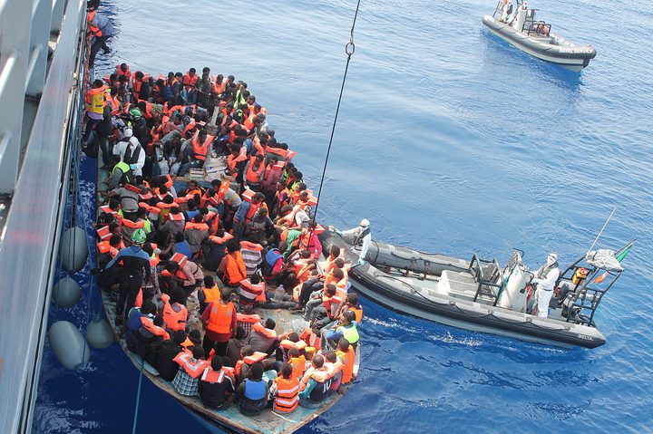 قبرص تنقل 50 مهاجرا بمبادرة من البابا