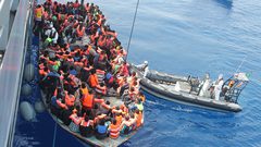 قبرص تنقل 50 مهاجرا بمبادرة من البابا