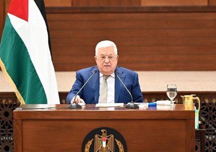 الرئيس عباس يتوجه للجزائر في زيارة رسمية بدعوة من نظيره الجزائري