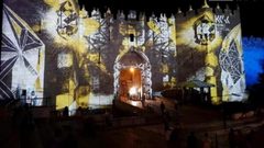 بلدية الاحتلال تضيء سور القدس برسومات تلمودية