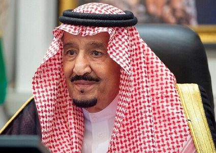 العاهل السعودي يوجه رسائل هامة إلى زعماء الخليج