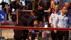 يديعوت: الاحتلال اعتقل شقيق منفذ عملية الطعن في القدس