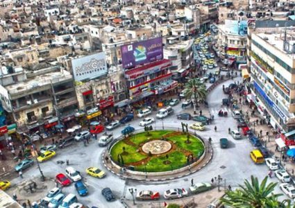 بلدية نابلس تواصل تحرير المخالفات لملقي النفايات على الطرق