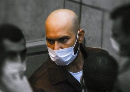 الأسير أيهم كممجي يلقي قصيدة أثناء جلسة محكمة الاحتلال في الناصرة