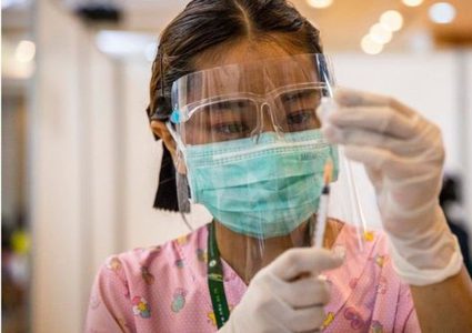 اوميكرون أقل خطورة من متحور دلتا بحسب علماء