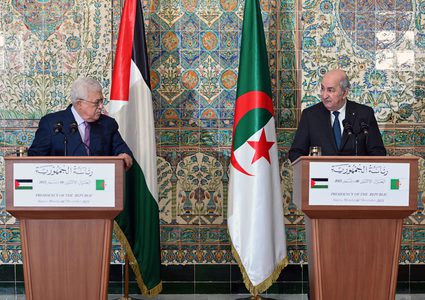 الرئيس عباس: الجزائر ظلت على الدوام فعلا وقولا مع فلسطين