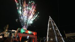 إضاءة شجرة الميلاد بميدان راشد الحدادين في رام الله